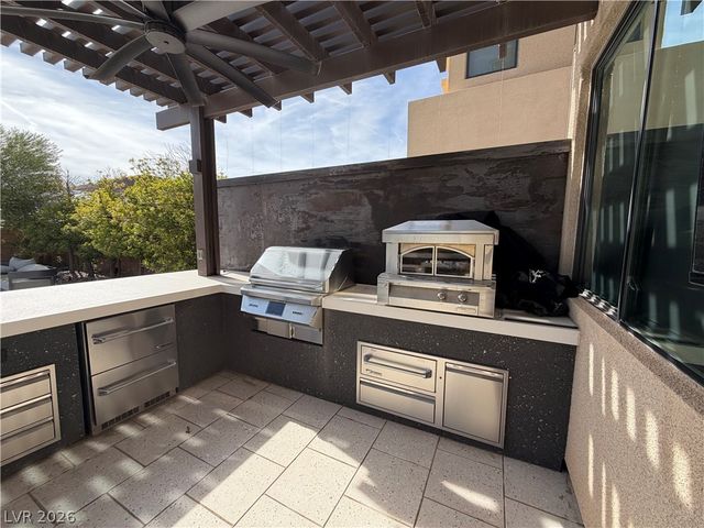 66 Pristine Glen Street, Las Vegas, NV 89135