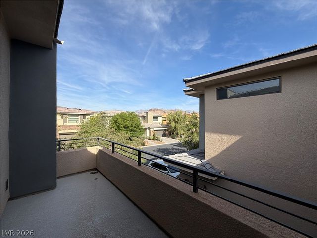 66 Pristine Glen Street, Las Vegas, NV 89135