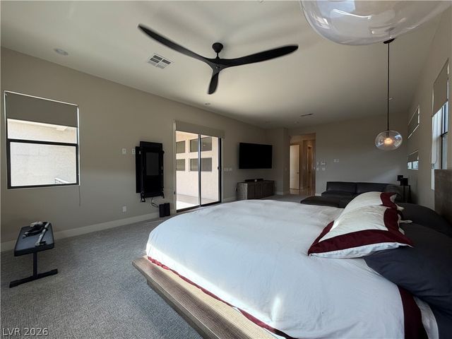66 Pristine Glen Street, Las Vegas, NV 89135