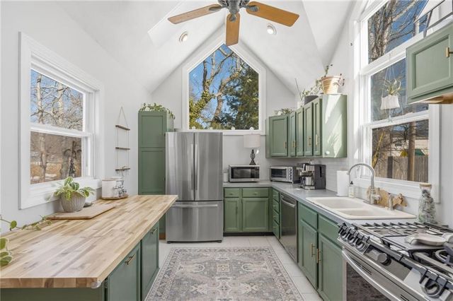 11 Heights Avenue, Warwick, RI 02889