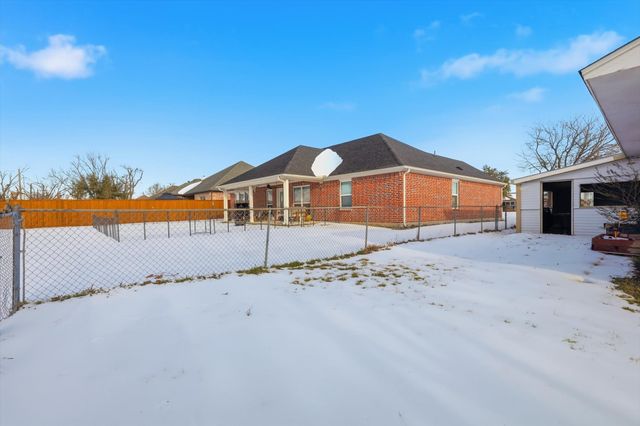 107 N 7th Street, Krum, TX 76249