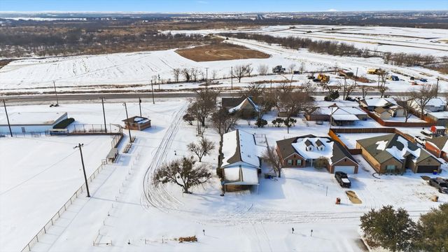 107 N 7th Street, Krum, TX 76249