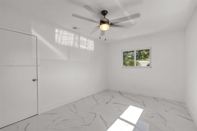 5241 Redwood Ct, Plantation, FL 33317