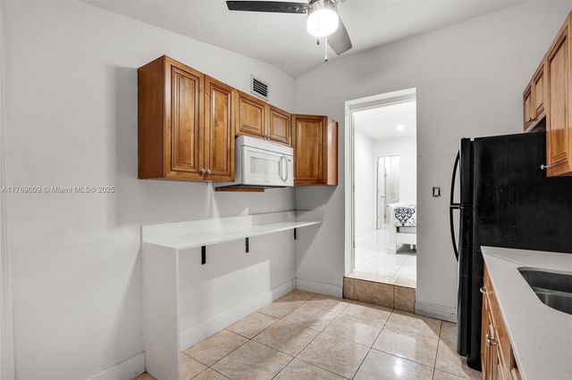 5241 Redwood Ct, Plantation, FL 33317