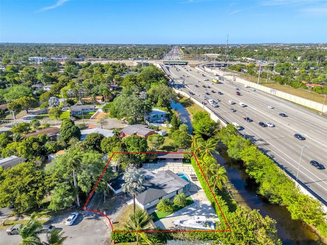 5241 Redwood Ct, Plantation, FL 33317