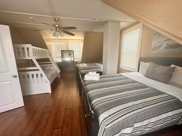 3027 Avenue L, Galveston, TX 77550