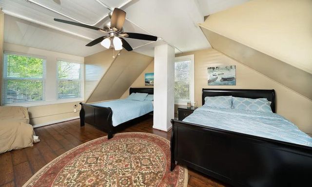 3027 Avenue L, Galveston, TX 77550