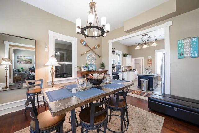 3027 Avenue L, Galveston, TX 77550