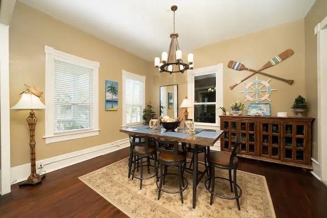 3027 Avenue L, Galveston, TX 77550