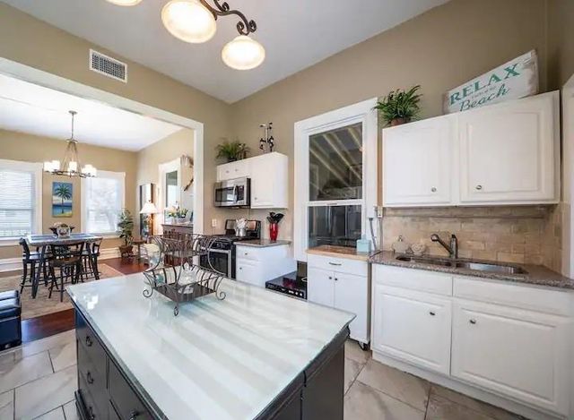 3027 Avenue L, Galveston, TX 77550