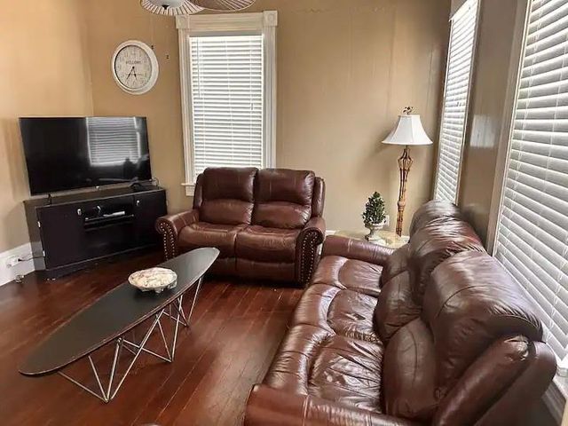 3027 Avenue L, Galveston, TX 77550