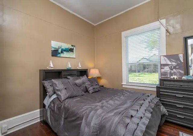 3027 Avenue L, Galveston, TX 77550