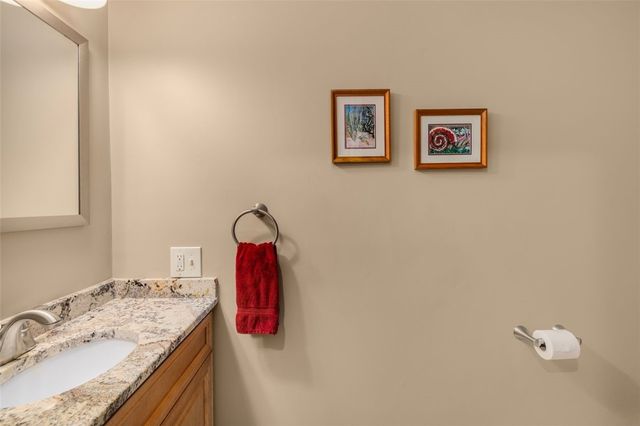 121 Zinnia Street, Warwick, RI 02886