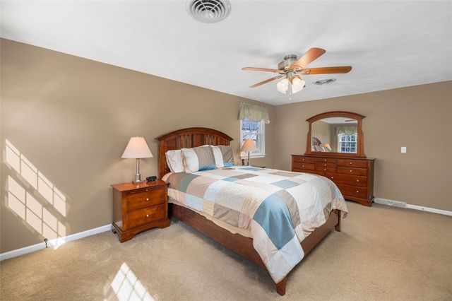 121 Zinnia Street, Warwick, RI 02886