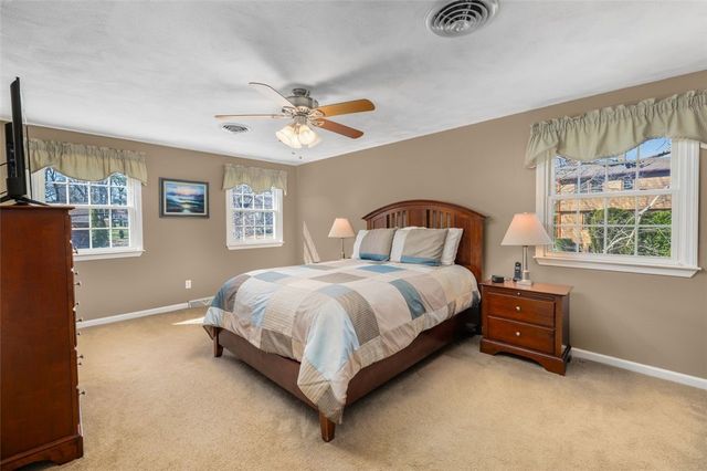 121 Zinnia Street, Warwick, RI 02886