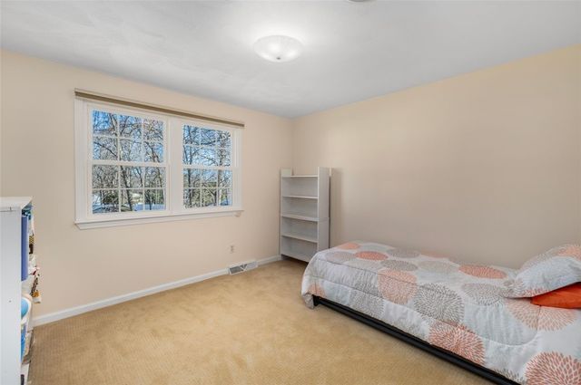 121 Zinnia Street, Warwick, RI 02886