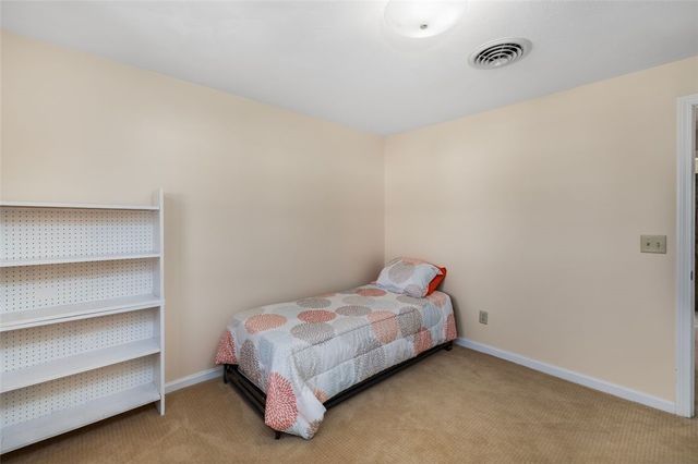 121 Zinnia Street, Warwick, RI 02886