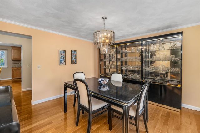 121 Zinnia Street, Warwick, RI 02886