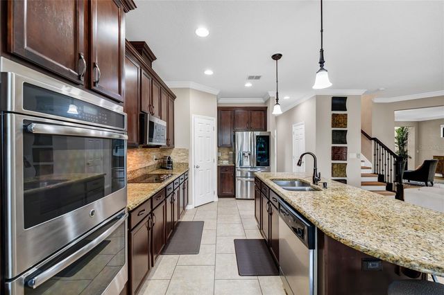 10037 LEYBURN COURT, Orlando, FL 32825