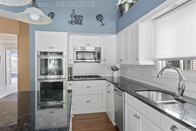 47543 Arbor Trail, Northville Township, MI 48168