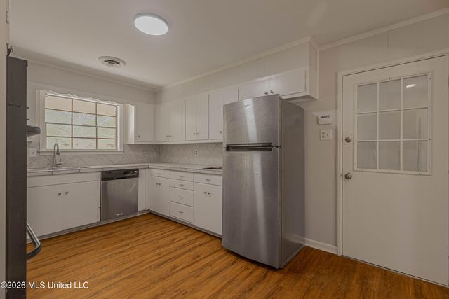 1404 Kimwood Drive, Jackson, MS 39211