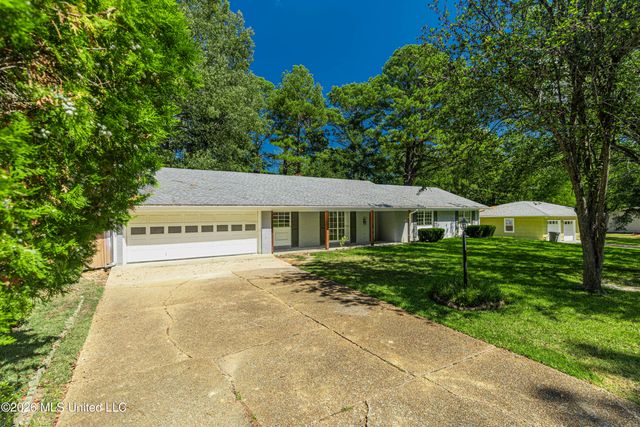 1404 Kimwood Drive, Jackson, MS 39211