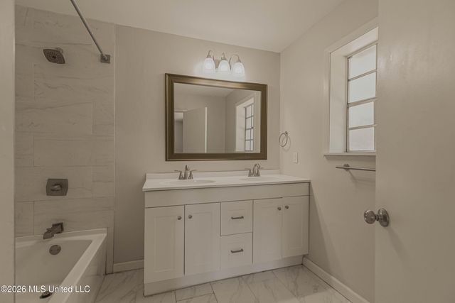 1404 Kimwood Drive, Jackson, MS 39211