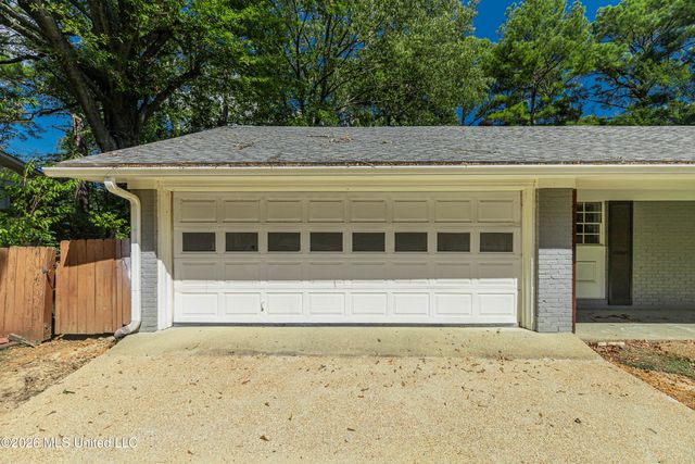 1404 Kimwood Drive, Jackson, MS 39211