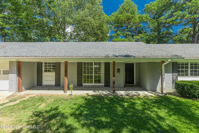 1404 Kimwood Drive, Jackson, MS 39211