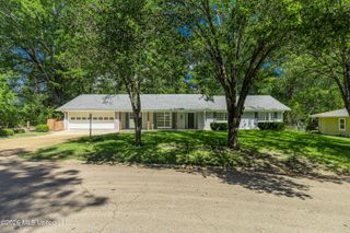 1404 Kimwood Drive, Jackson, MS 39211