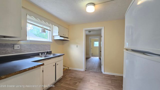 920 Vine Street, Lansing, MI 48912