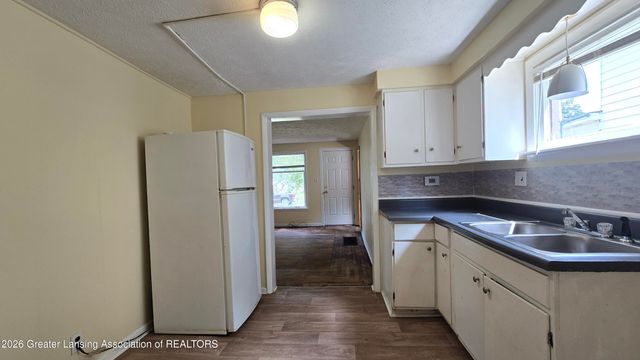 920 Vine Street, Lansing, MI 48912
