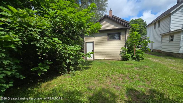 920 Vine Street, Lansing, MI 48912