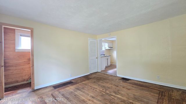 920 Vine Street, Lansing, MI 48912