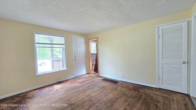 920 Vine Street, Lansing, MI 48912
