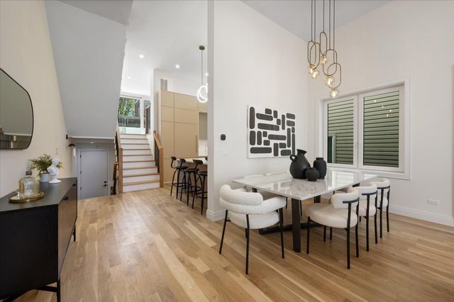 529 N Hartland Court, Chicago, IL 60622