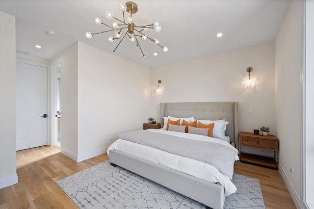 529 N Hartland Court, Chicago, IL 60622