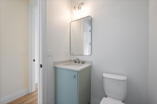 529 N Hartland Court, Chicago, IL 60622