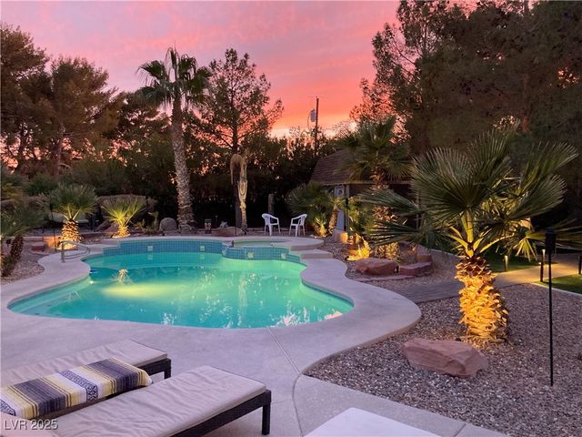 2975 Montessouri Street, Las Vegas, NV 89117