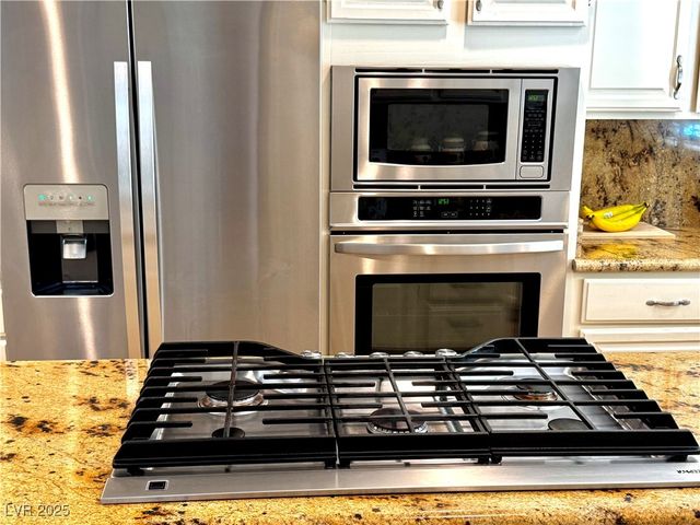 2975 Montessouri Street, Las Vegas, NV 89117