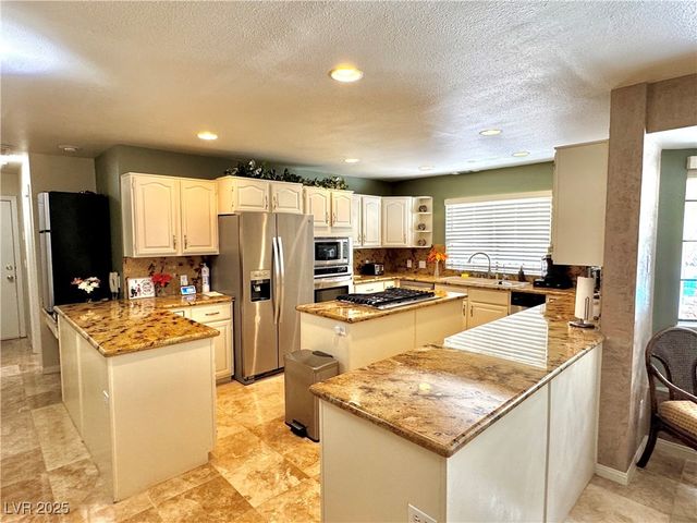 2975 Montessouri Street, Las Vegas, NV 89117