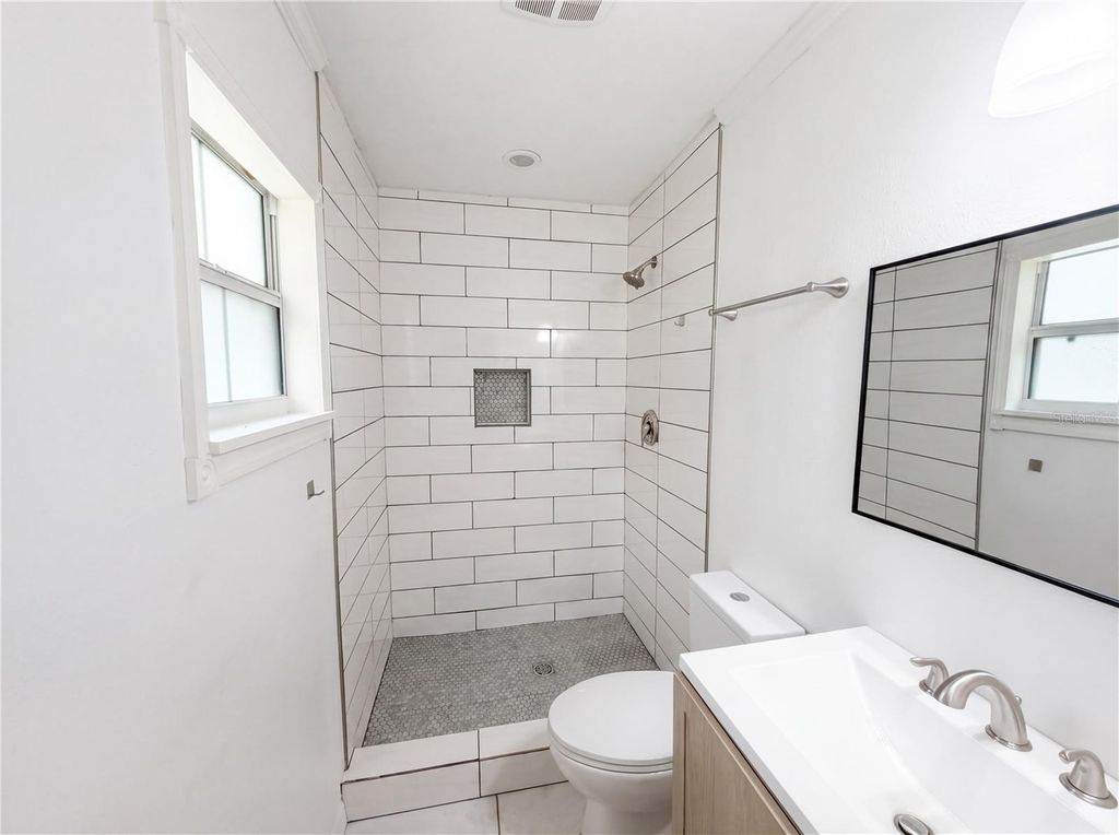 Image 18 of property listing at 1770 NE 37TH STREET, Ocala, FL 34479
