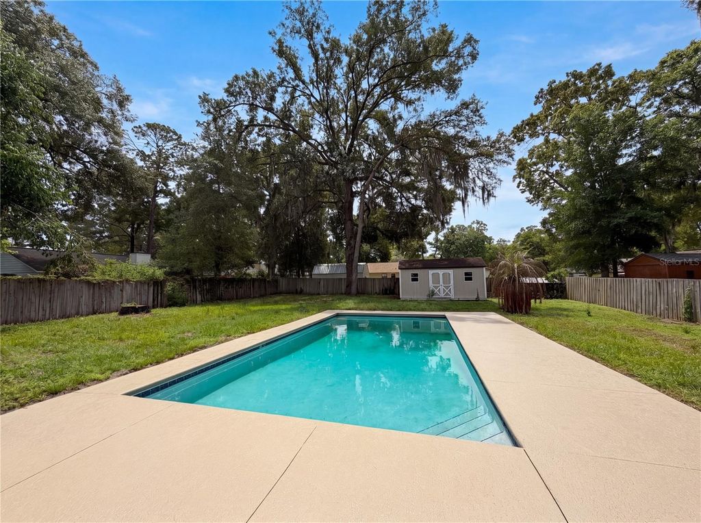 Image 20 of property listing at 1770 NE 37TH STREET, Ocala, FL 34479