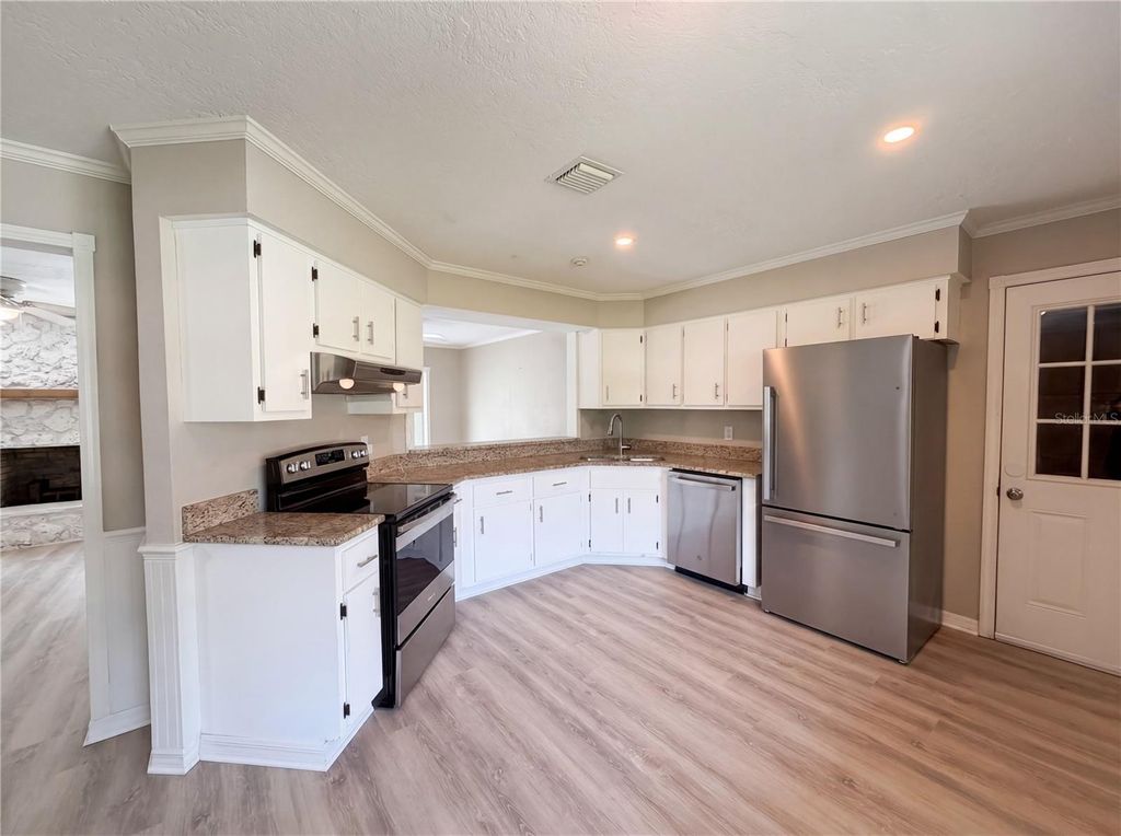 Image 9 of property listing at 1770 NE 37TH STREET, Ocala, FL 34479