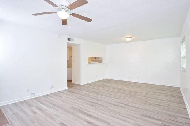 6601 S Zunis Avenue 2302, Tulsa, OK 74136