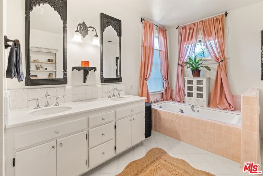 Image 21 of property listing at 1520 Willina Lane, Santa Barbara, CA 93108