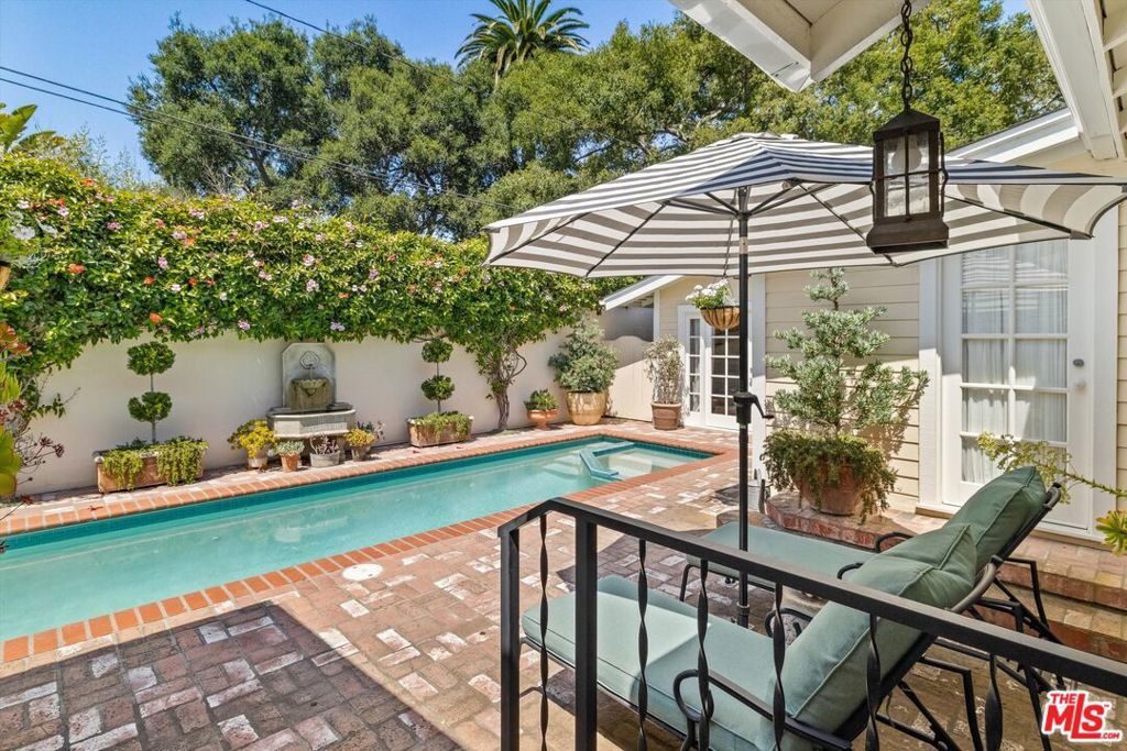 Image 27 of property listing at 1520 Willina Lane, Santa Barbara, CA 93108