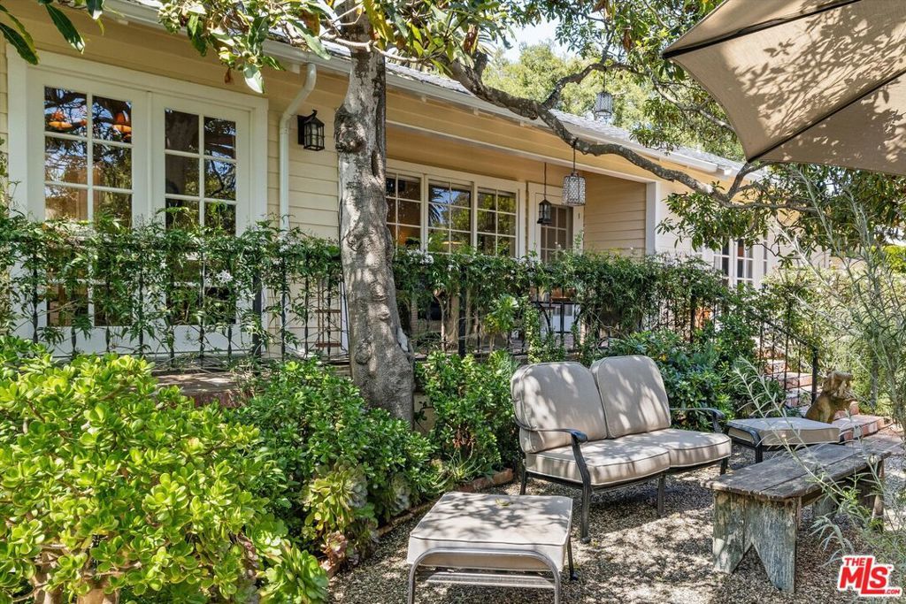 Image 5 of property listing at 1520 Willina Lane, Santa Barbara, CA 93108