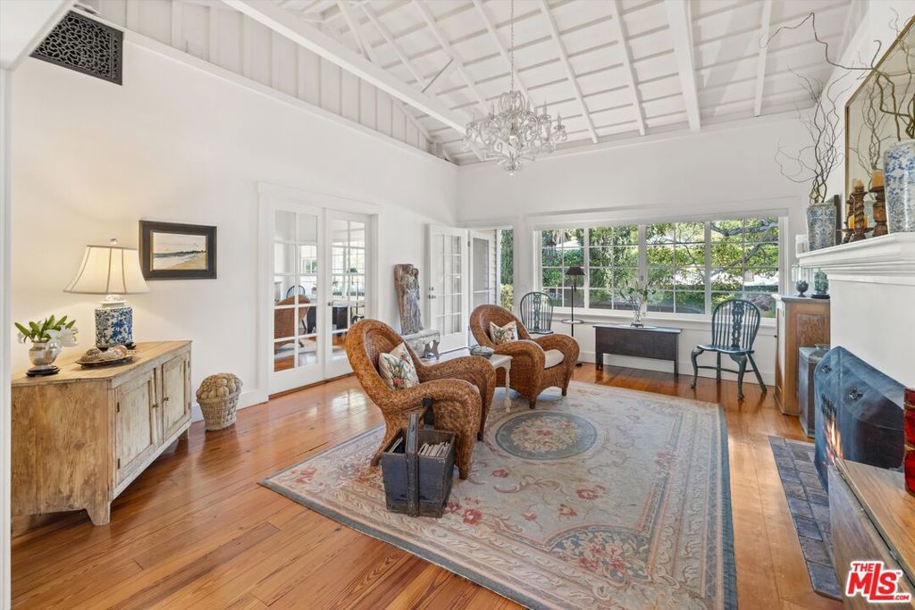 Image 9 of property listing at 1520 Willina Lane, Santa Barbara, CA 93108