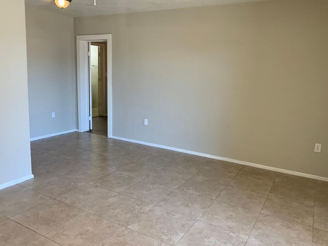 9444 N 4th Avenue, Phoenix, AZ 85021